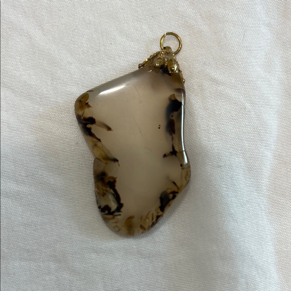 Unique and Stunning 2” Agate Pendant - Picture 3 of 5